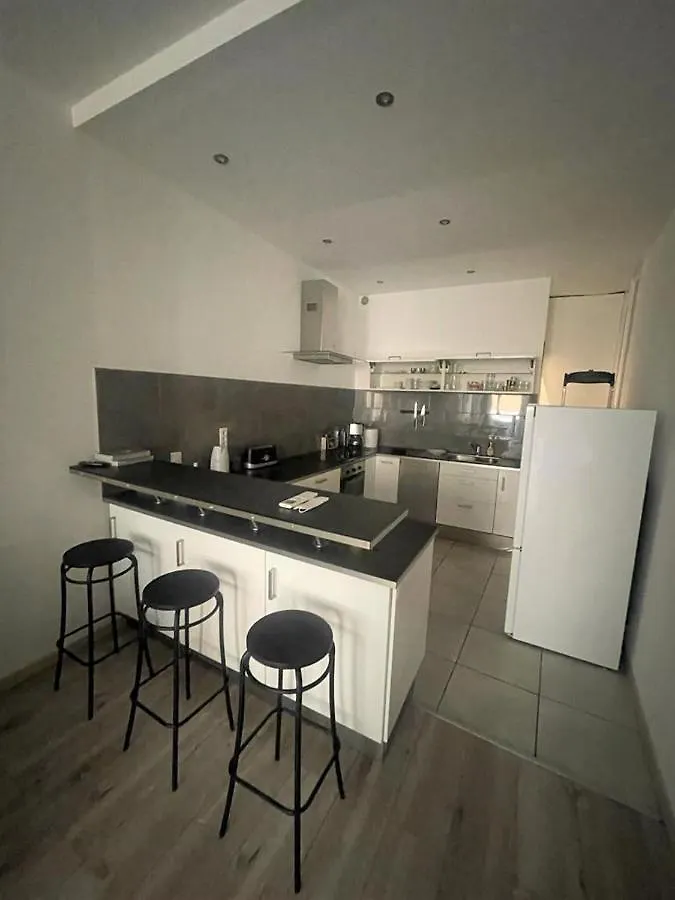 Apartment 2 Pieces Nice Tout Confort Vieux Nice Cours Saleya Proche Commerces Et Mer